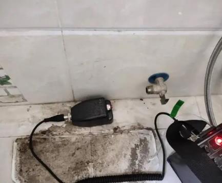 修武屋顶漏水维修公司分享下卫生间漏水的危害及解决方法